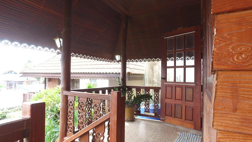 Tanyaporn House Hotel Haad Rin Exterior photo